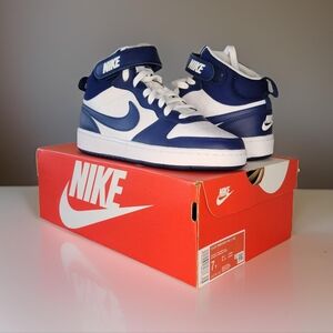 Nike Court Borough Mid 2 Size 7Y White/Blue